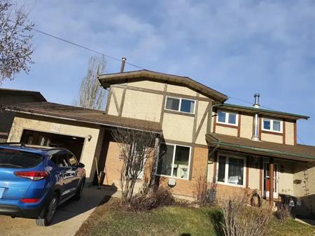 5 Bed 3 Bath -suited House | Grayling Crescent, Fort McMurray