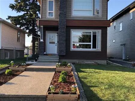 3 Bedroom 2.5 Bathroom Home | Edmonton