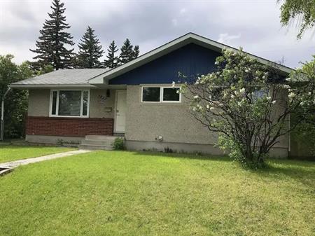 BRENTWOOD Basement - 8 MINUTES WALK TO LRT | 3827 Charleswood Dr NW, Calgary