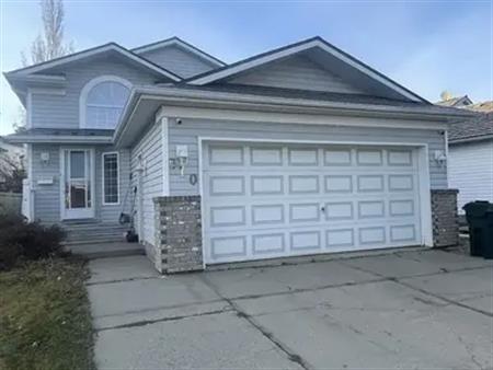 5 Bedroom Bright Spacious Sherwood Park Bi-level | Sherwood Park