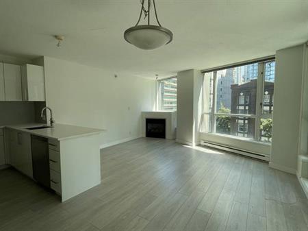 Stunning 2-Bedroom, 2-Bath + Flex & Solarium at Classico, UNFURNISHED