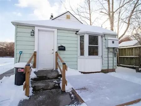 2A Grandview Dr | 2A Grandview Dr, St. Catharines