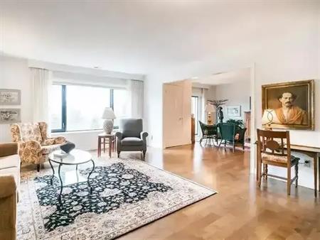 Downtown Condo 19 KING | 19 King Street, London