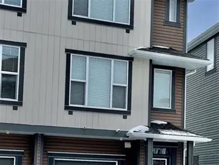 Gorgeous 2 Bedroom 2.5 Bath Townhouse with Oversized Garage in New Brighton | 129 New Brighton Walk SE, Calgary