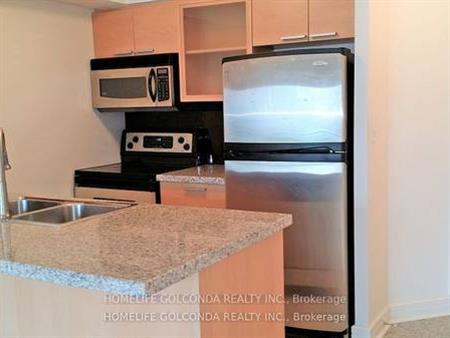 Yonge St. & Hwy 401 Luxury 2Bdrm Spacious Living +Dining Area