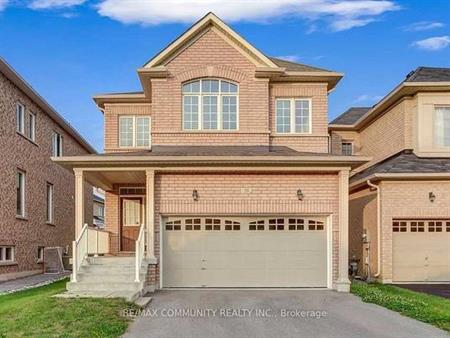 Amazing 4Bedroom Whole House In Stouffville!