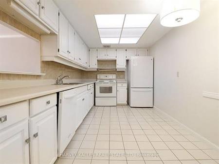 Yonge & Finch Spacious 1Bdrm +Den As 2nd Bdrm Eat-In Kitchen 1Locker