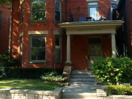 Annex Bachelor/all inclusive on Bedford Rd - Lower level Mar 1st