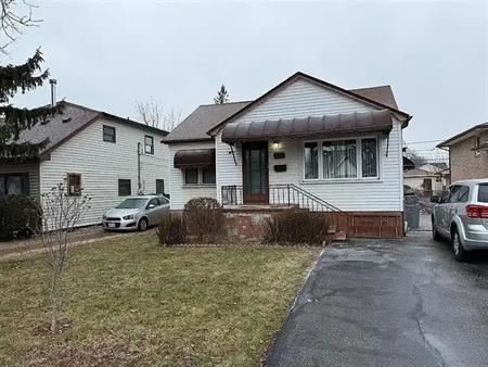 VERY clean, comfortable and VERY well maintained home | Windsor