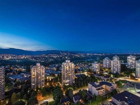 Station Squar 2 bed 2 bath 2parking new hi-rise at Metrotown