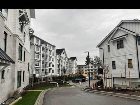 BRAND NEW: 1 BED 1 BATH UNIT w/ Patio and 1 PARKING.