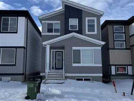 Brand new 4BR/3BA 2-storey main floor (Crystallina) – AVAIL NOW | Edmonton