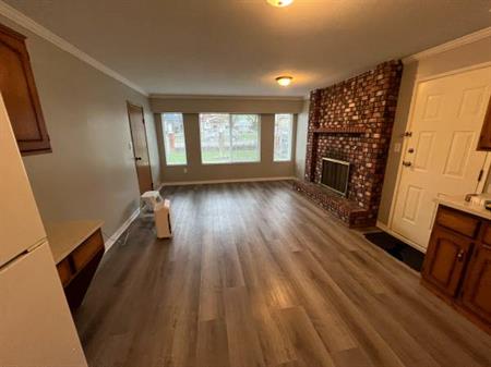 Spacious 3-Bedroom Ground-Floor Basement Suite in Renfrew Heights