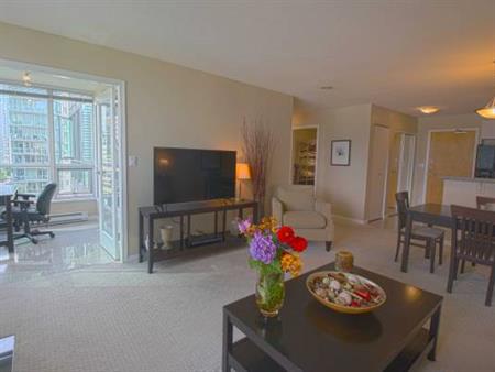 Spacious 2 Bdrm, 2 Bth + Solarium @ Classico - UNFURNISHED- Avail Now!