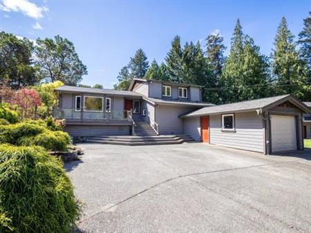 3 or 4 bed country home in Metchosin $4900.00/month, pets considered