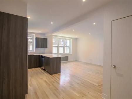 2105 Chomedey Street | 2105 Chomedey Street, Montreal