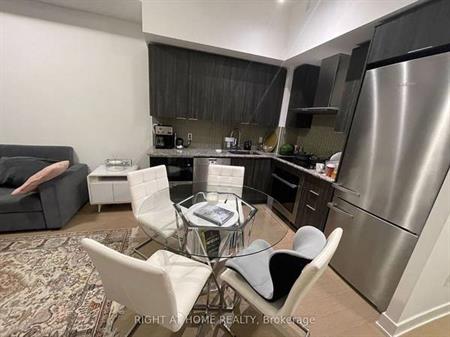 Mimico-Parklawn Stunning 1Bdrm +Den Upgraded 1Parking 1Locker