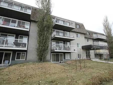 8604 Gateway Boulevard NW - #107 | 8604 Gateway Boulevard Northwest, Edmonton