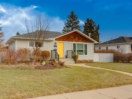 Fully-Renovated Main floor for Professionals | 936 15 Avenue Northeast, Calgary