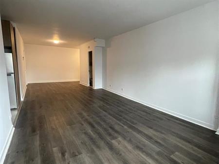 2 CH - 1 SDB - Montréal - $1,900 /mo