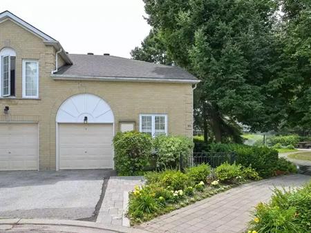 3 BED + 2.5 BATH TOWNHOUSE BRAMPTON | 6 Hartnell Square, Brampton