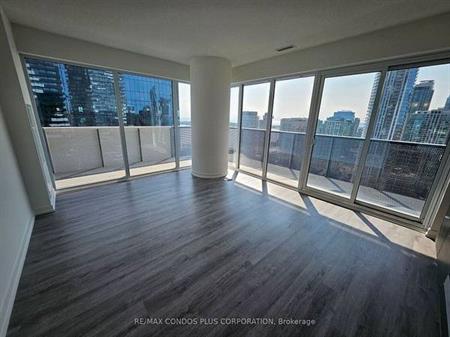 3 Bedroom, 2 Bathroom - Sugar Wharf Condos