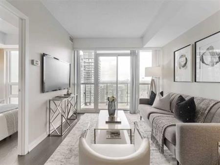 Beautiful 1 BD RM Condo 2200 Lakeshore Blvd West for rent