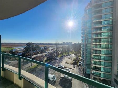 Lansdowne Richmond High Rise Condo for Rent