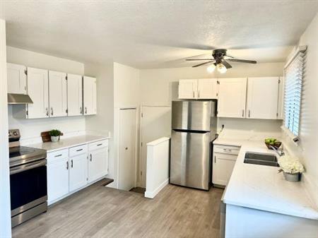 $2650 Upper 3 Bed 1 Bath