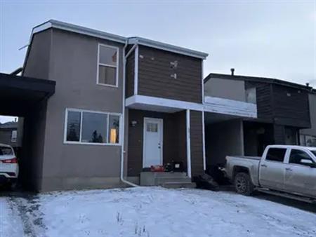 4 Bedroom Townhouse with Developed Basement | 6015 5 Avenue Southeast, Calgary