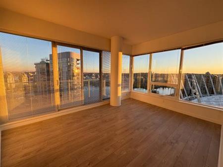 Amazing Water Views from this 2 Bed + Den! ACW #2311