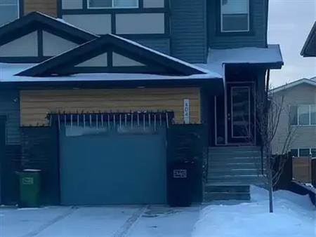 3-Bed, 2.5-Bath Corner Fourplex – Prime Location & Modern Comfort! | Edmonton