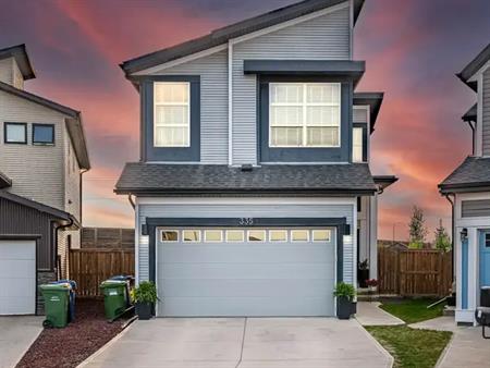 Double Garage ,4 bedroom , 3.5 washroom , private deck with huge backyard. | Calgary