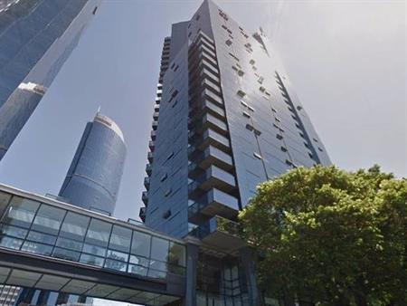 Wall Center on Burrard Street - 2 Bedroom 2 Bath