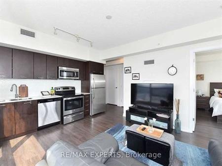 Mimico/Parklawn-Luxurious Heated 2Bd Locker Parking