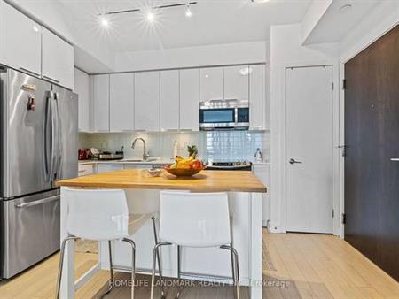 Mimico/Park Lawn-Spacious Open 1Bd Parking & Locker incl