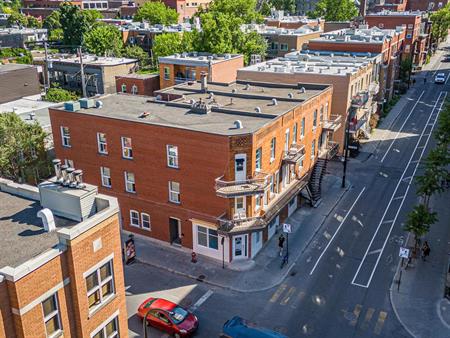 8 1/2 - 260 Avenue Laurier Est, Montréal