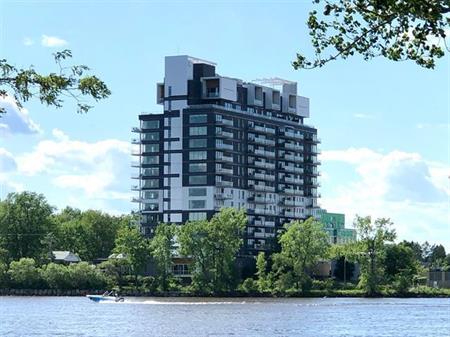 Condo à Louer, Métro-Cartier