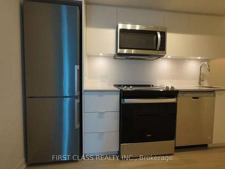 Wilson Ave & Faywood Blvd Modern 2Bdrm Corner Sleek Catering Kitchen