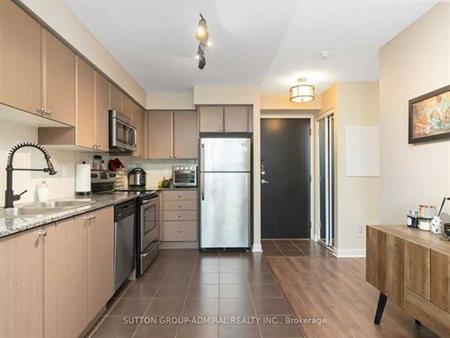 Wilson/Allen Rd Great 1Bdrm +Den As 2nd Bdrm Modern Kitchen Bright