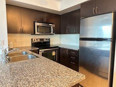 Burnhamthorpe Rd W/Hurontario Str Beautiful Spacious 1Bdrm Lrg Balcon