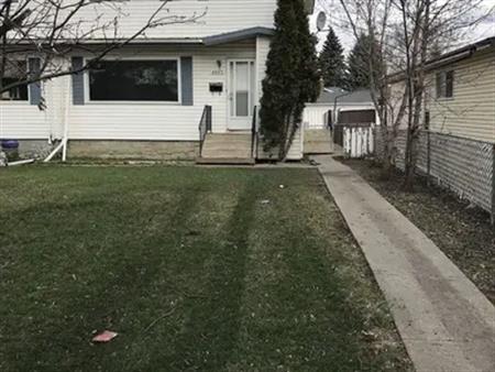 4 BR Pet Friendly Renovated Duplex with Den and Garage by Southgate Mall!! | 4803 106 St NW, Edmonton