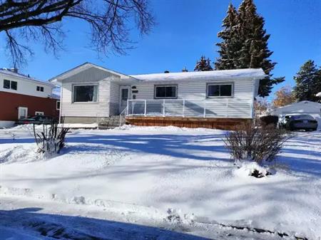 Cozy 3 bedroom basement suit with separate entrance | 5907 Buckthorn Road Northwest, Calgary