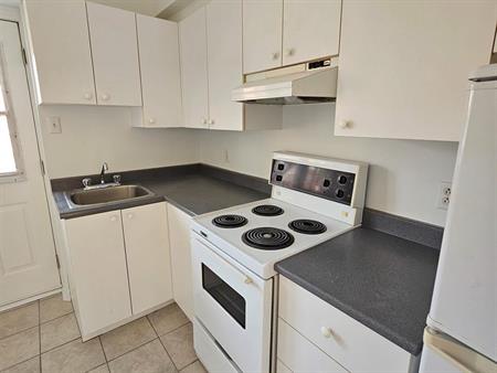 2 CH - 1 SDB - Montréal - $1,150 /mo