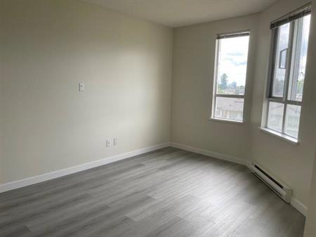 Renovated 1 bedroom on 7th floor - 3 mintues to Joyce skytrain station