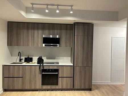 Eglinton/Mount Pleasant Brand New Luxury 2Bdrm Corner Open Concept