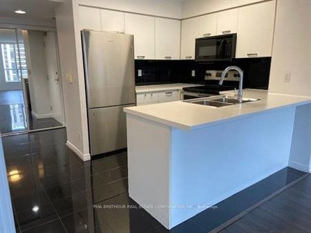 Yonge/Sheppard Beautiful 1Bdrm +Den Utilities Incl. Granite Tiles