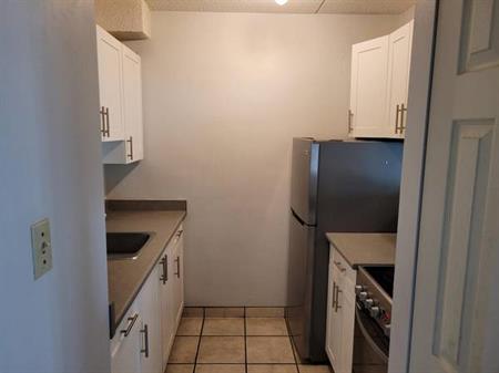 Available Mar 1st - 2 bedroom near Austin and Westview