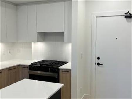 $2,100/ 1 bedroom 675sq ft - Unfurnished 1 Bed 1 Bath Apartment For Re