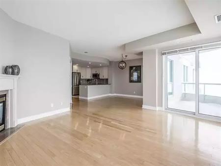 Grand Harbour Beautiful Waterfront Condo! | 2 Toronto Street, Barrie